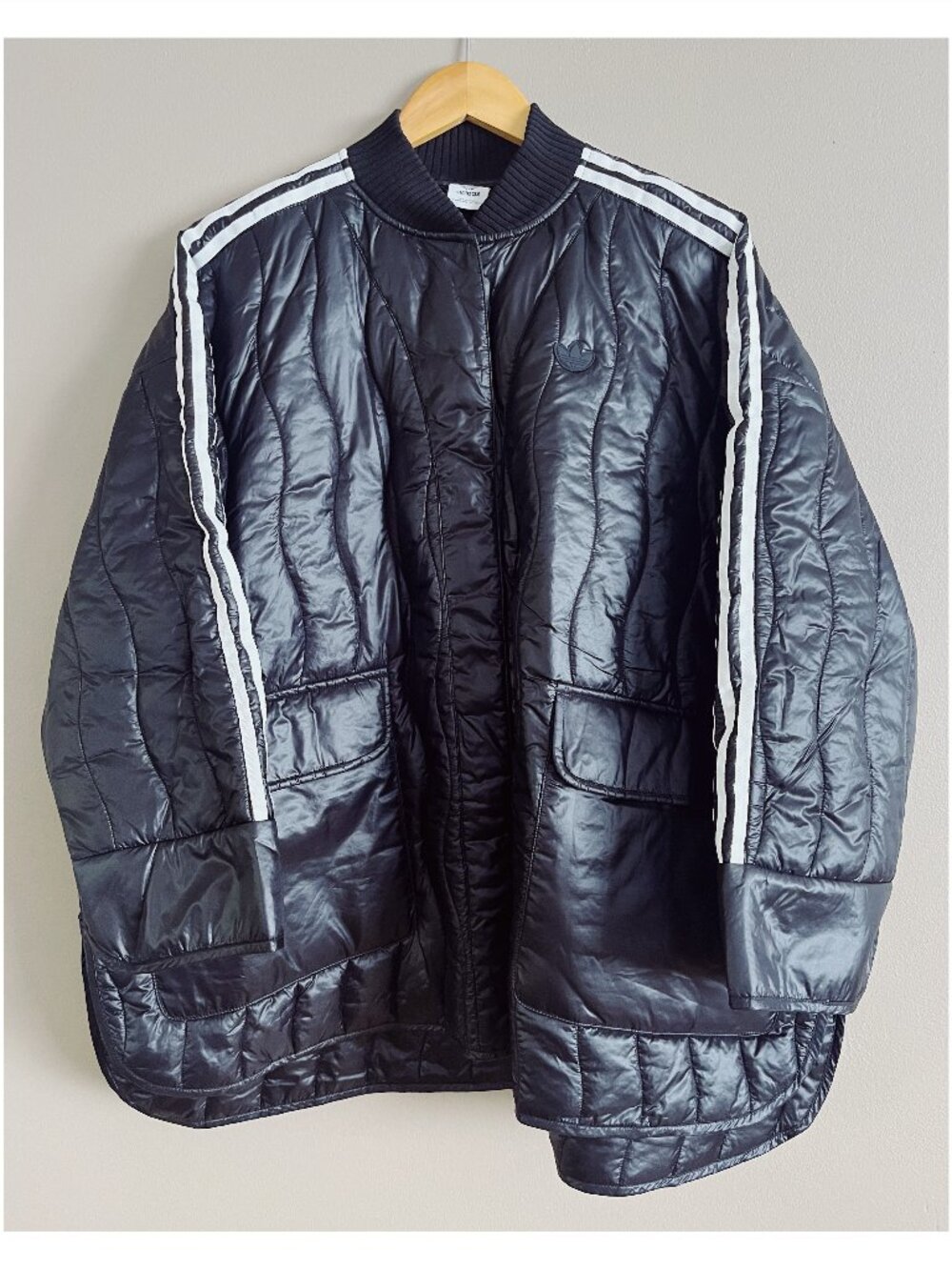 Adidas Originals OSFA Damen Quilted Jacket Oversized Black and White HK5329